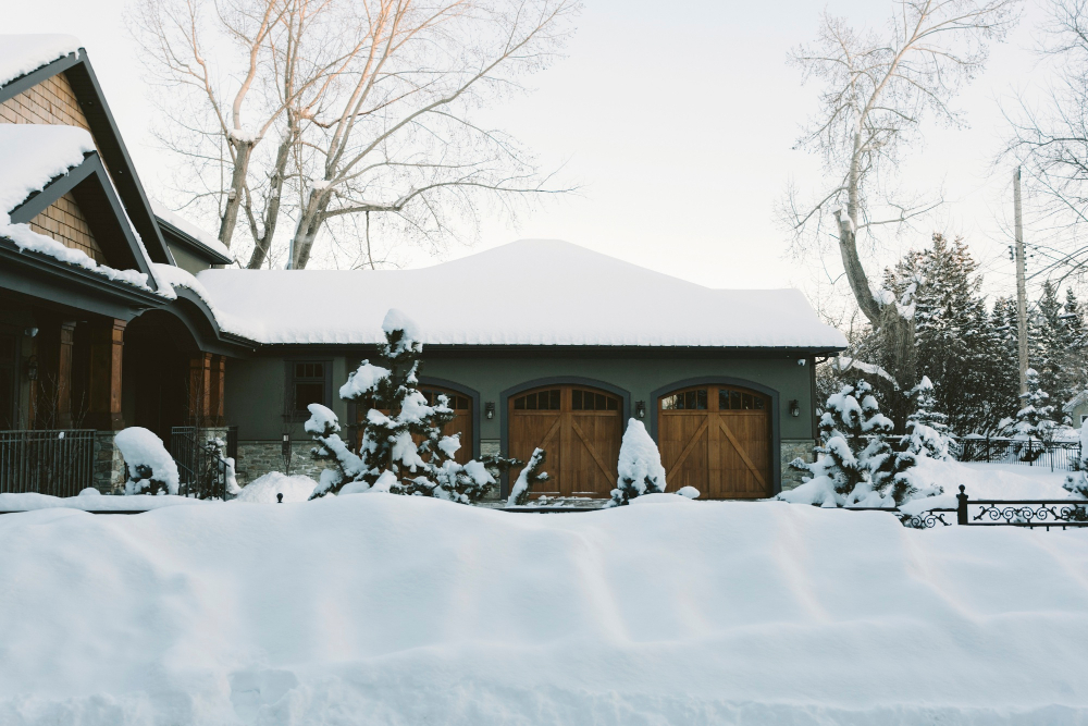 How Much Snow Can a Roof Hold?