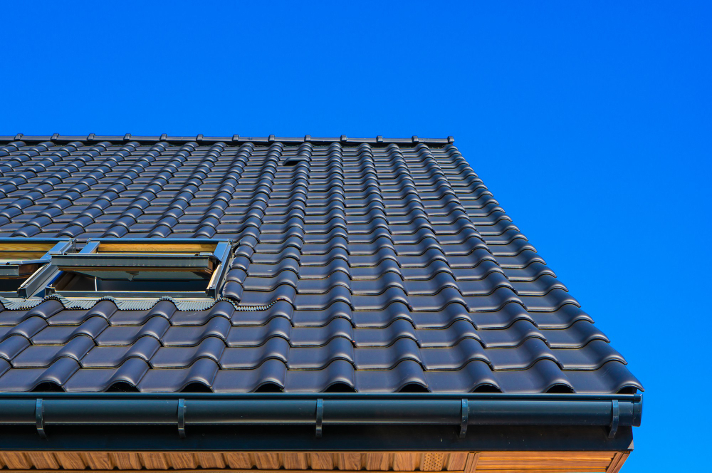 Metal Roof or Shingles? How to Choose the Best Roof for Your Home